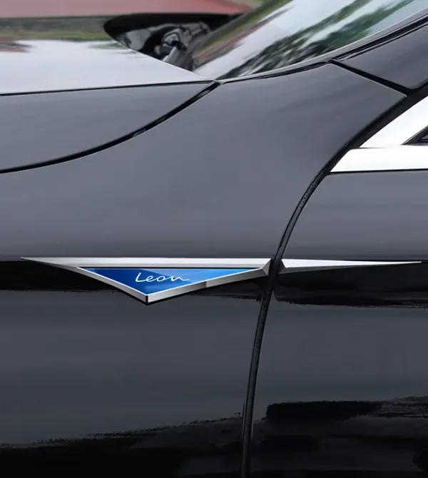 

2pcs/Set Car Fender Stainless Steel Sticker Decals Emblem Exterior Decorate for SEAT LEON Car Accessories