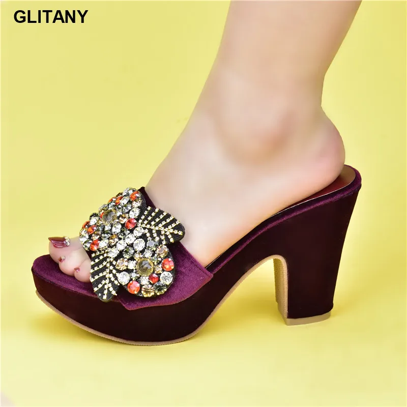 Buy Floral Design High Heels White Wedge Sandals | Look Stylish |  DressFair.com