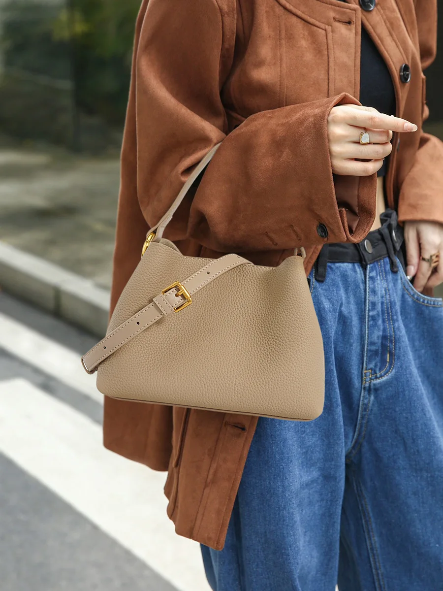 トートバッグ OVHEE Moko Suede Mini Tote Bag Cocoa P00000PH TOTE BAG - OVHEE
