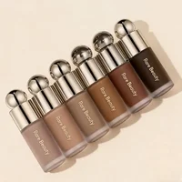 Fard à joues liquide de luxe Rare Beauty, soyeux et lisse, longue tenue, effet repulpant, fini mat impeccable 4