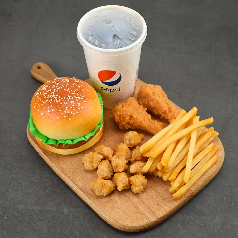 Hamburger E Patatine Frte Immagine Stock - Immagine di cucina