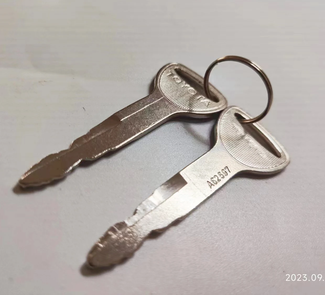 Toynew A62597 Key 57591-23330-71 2 PCS For Toyota Forklift