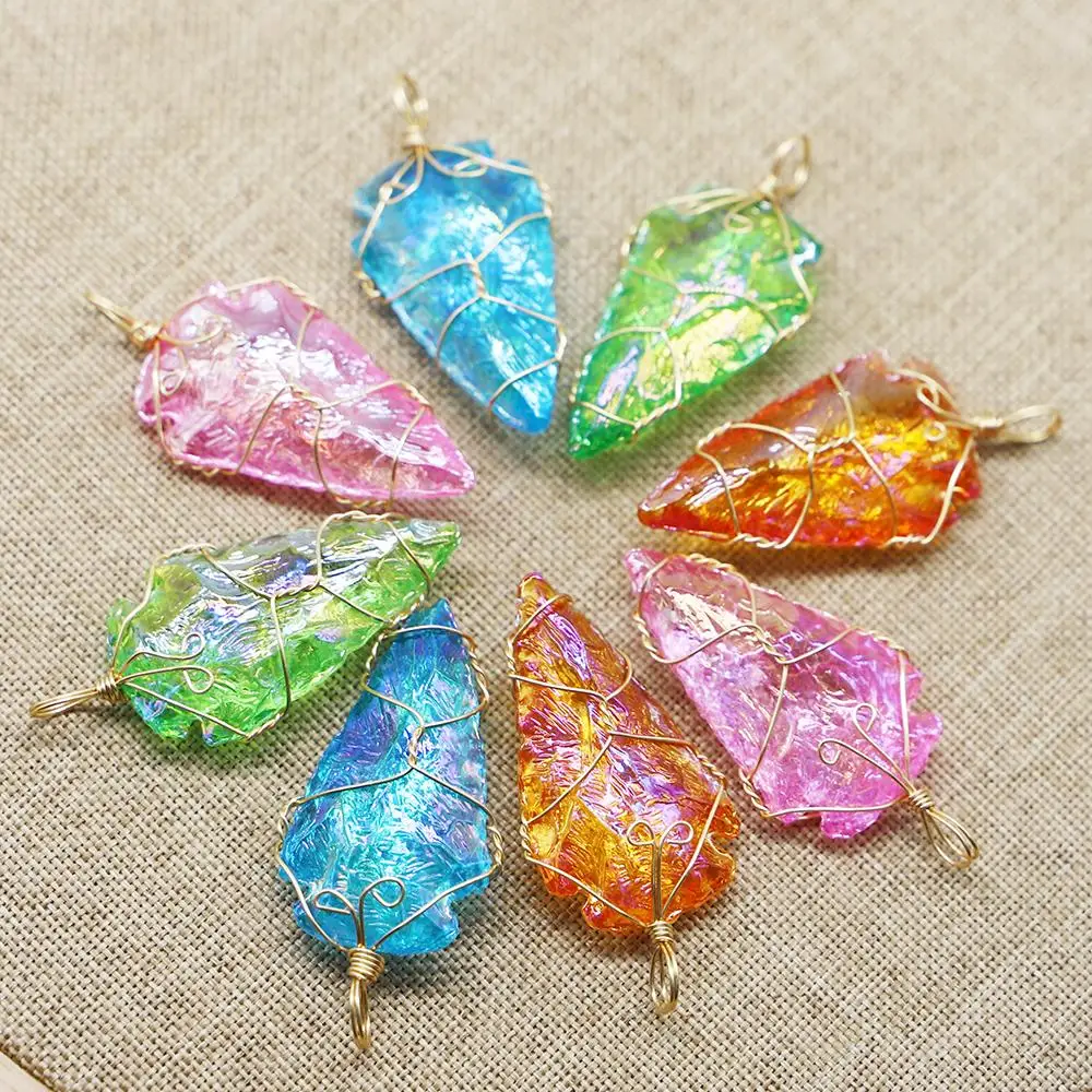 

Selling Precious Stone Pendant Gem Grass Quartz Crystal Arrow Shape Gold Edge Wire Winding Jewelry Making Necklace Wholesale 5pc