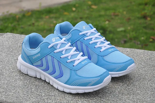 Tenis Feminino Academia