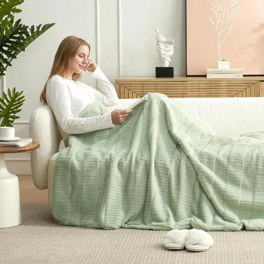 Luxury Striped Faux Fur Throw Blanket for Couch Embossed Split Fur Cozy Fuzzy Fluffy Luxurious Soft Plush Sofa Chair Bed Gift B