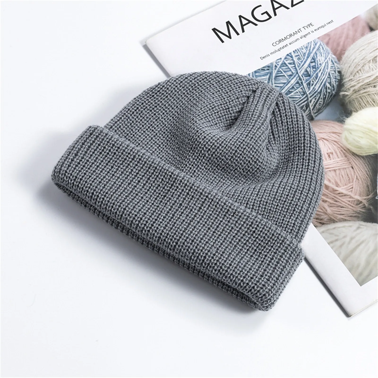 Men's and Women's Knit Warm Hats Solid Color Cute Chunky Caps Knitted Stretchable Warm Winter Windproof Red White Black Hat