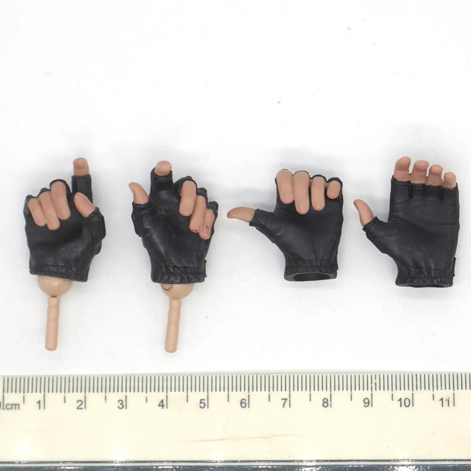 4 Pieces 1/6 Figure Gloves Hands Model Durable for 12