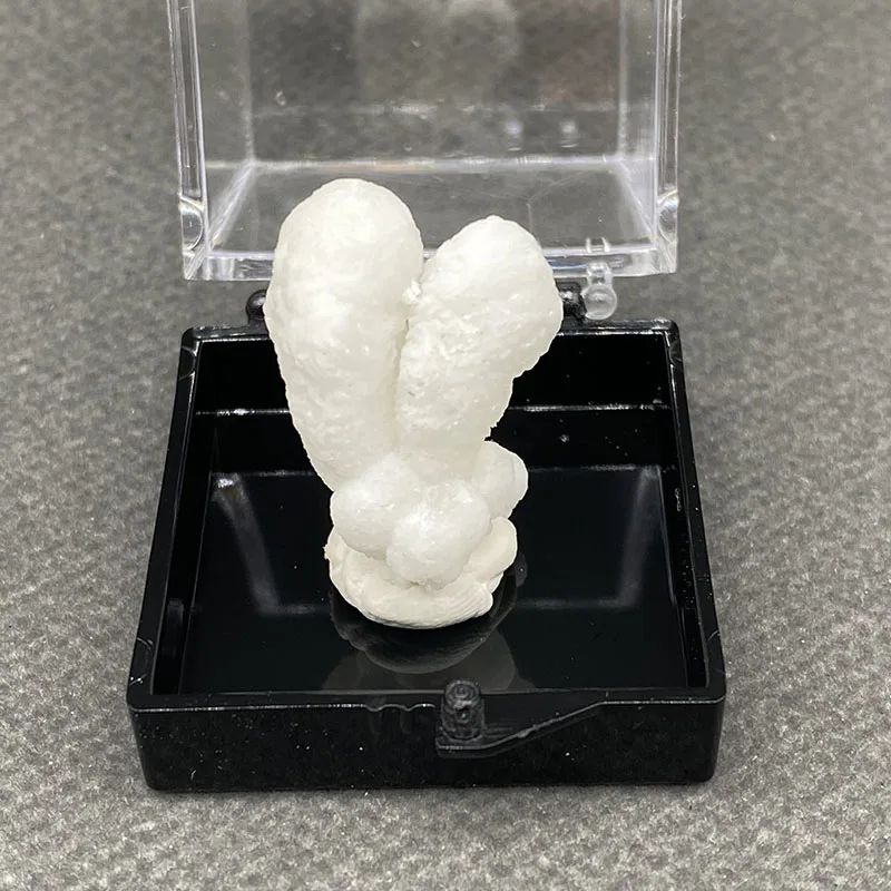 100%  Natural hydrozinkite Mineral Specimens Stones and Crystals Healing Crystal   +Box size:35*35*35 mm