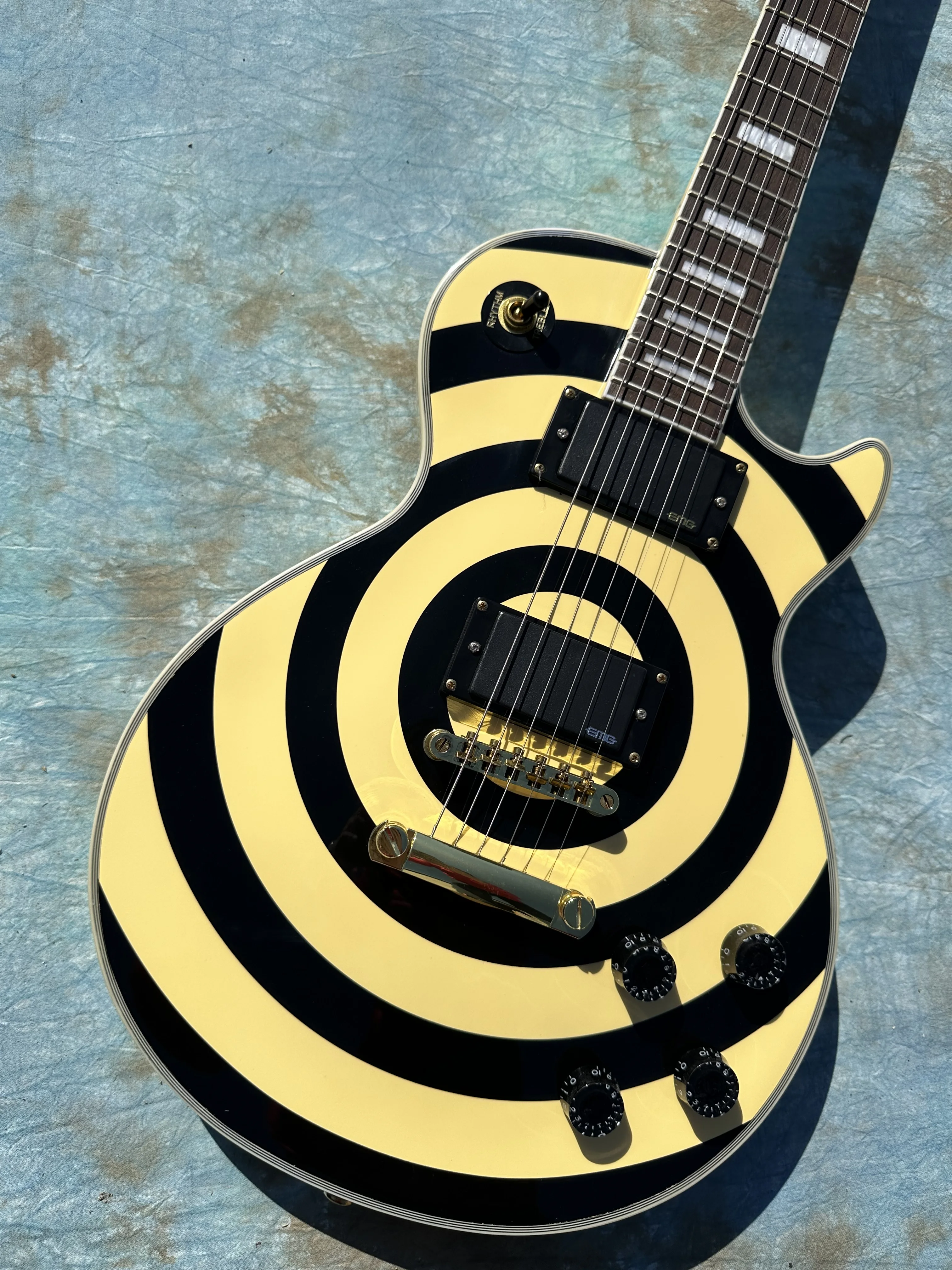 electric guitar ZAKK guitar gold accessories EMG pickup classic black and white stripes in stock lightning pack electric guitar