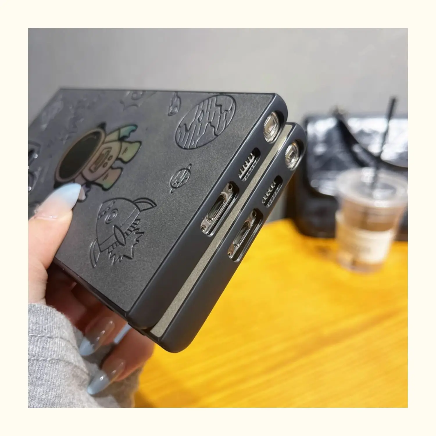Coque de téléphone en cuir mat d'astronaute Laser, étui Ultra antichoc avec dessin animé pour Samsung Galaxy S24 S23 S22 S21 Plus_voghion.com