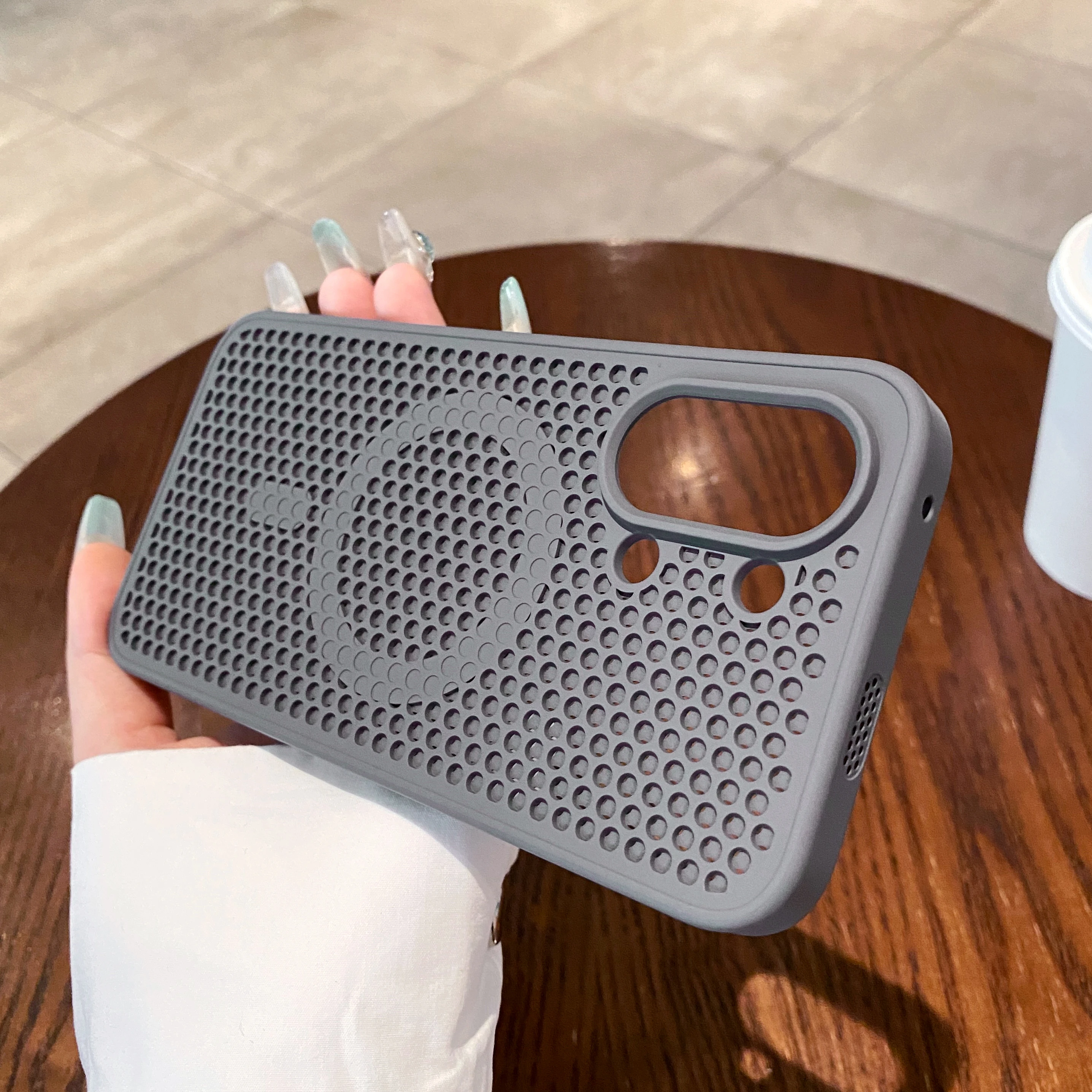 Enhanced Heat Dissipation Mesh Protective Case - Ultra Slim Hard Back Cover