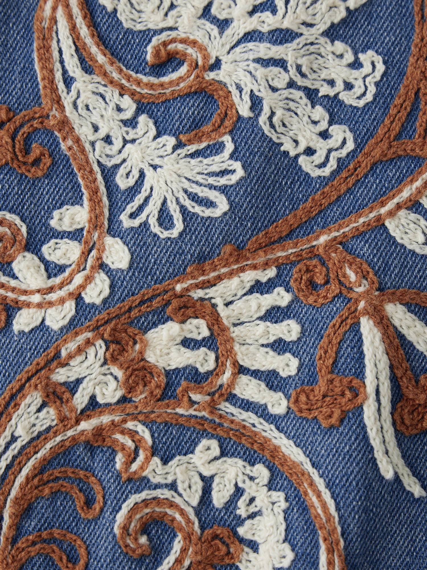 Women s Denim Crochet Vest Jacket with Floral Embroidery Round Neck Button-up Closure Sleeveless Design Summer Streetwear