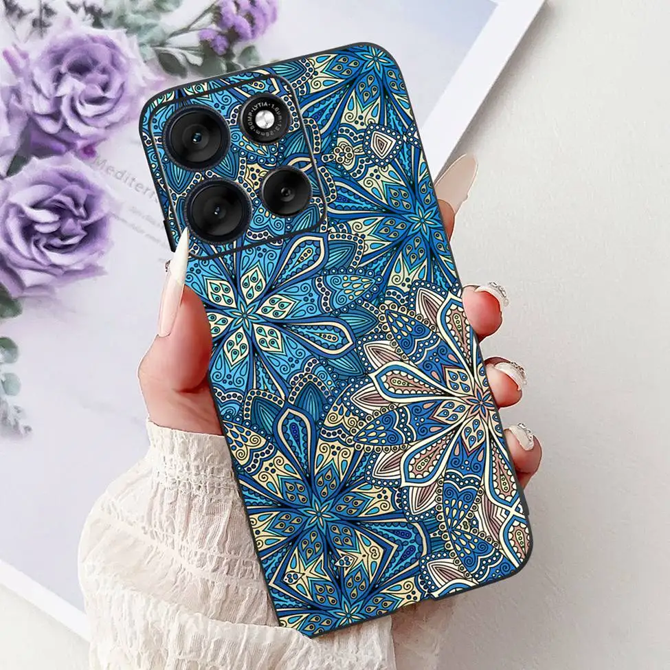Cute Cartoon Cat & Butterfly Luxury Phone Case – Stylish Protection