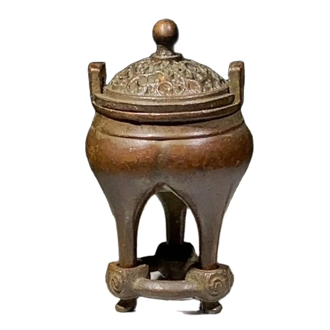 

Antiques, miscellaneous antiques, secondhand goods, pure copper, three legged double ear stove, ornaments, mellow old copper war