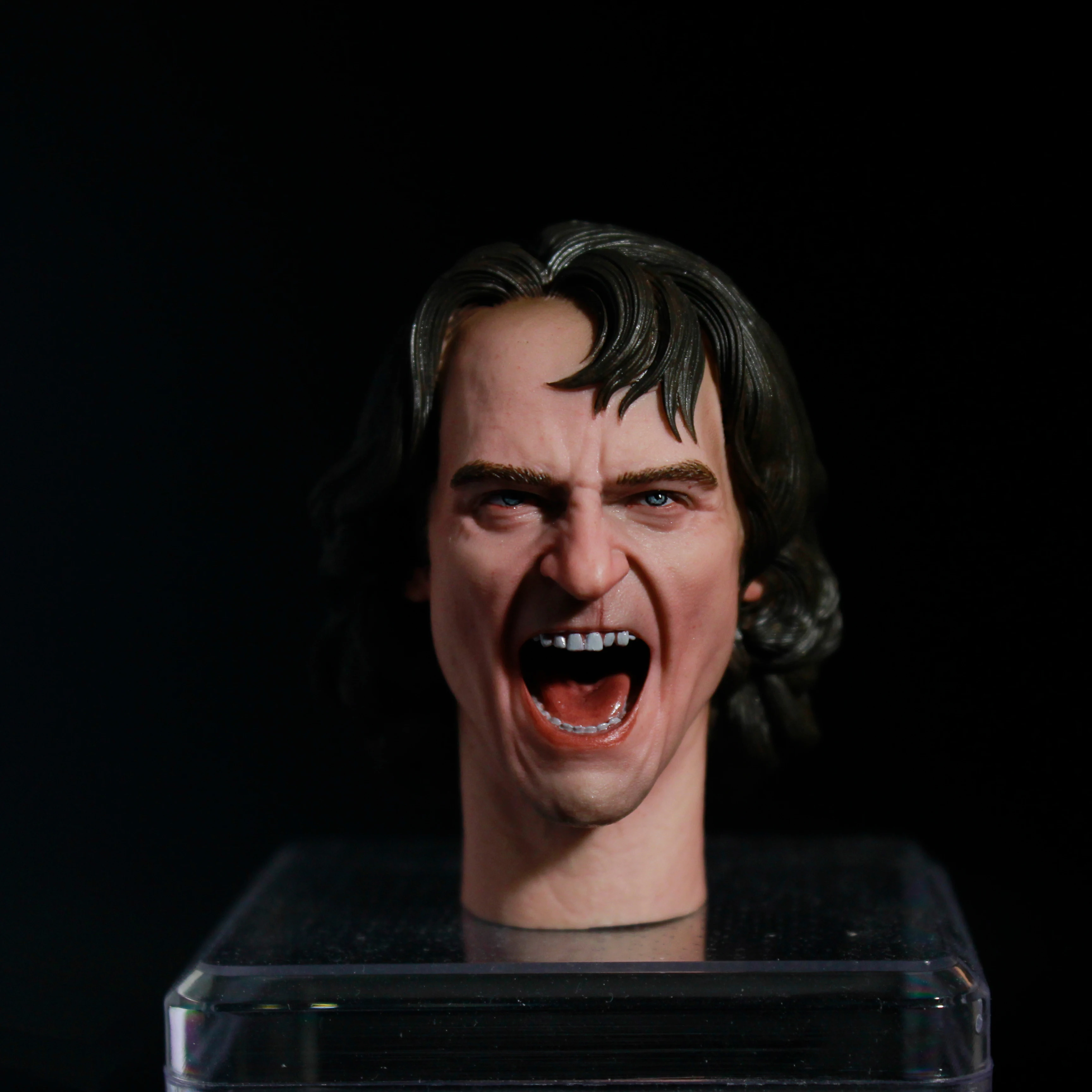 

1:6 Scale Laughing Joaquin Phoenix Crazy Man Head Carved Model Toys Fit For 12'' Male Hot Toys Action Figure Body NOHC011