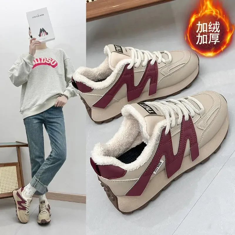 

Белая обувь на флисовой подкладке, женская зимняя обувь, новинка 2022, Осенняя обувь Ermian, Женская Студенческая теплая обувь на плоской подошве в Корейском стиле для скейтборда