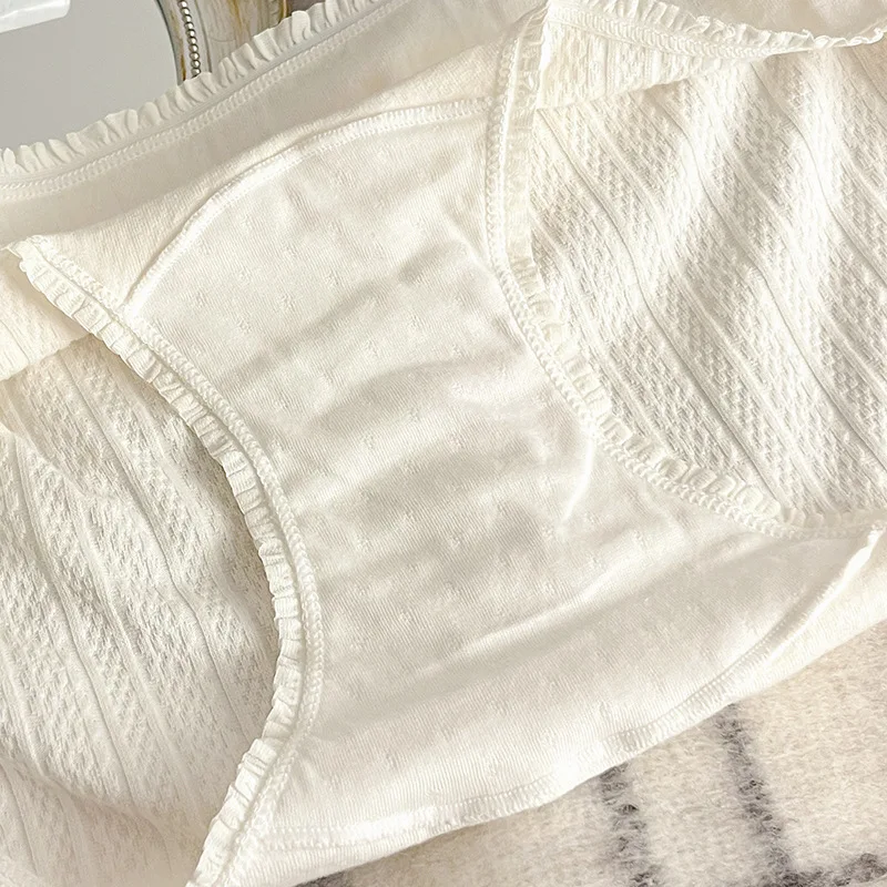 4 عبوات من الملابس الداخلية النسائية البيضاء، ملاب...