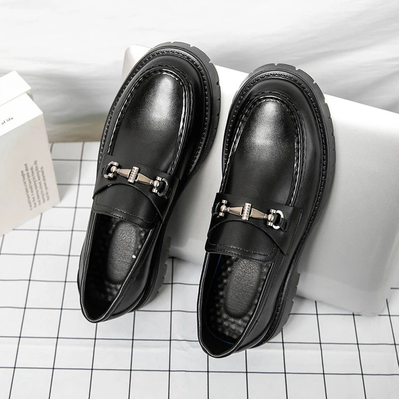 أحذية رجالية جديدة كاجوال بدون رباط ذات نعل سميك لزيادة الطول، أحذية جلدية أنيقة للأعمال، أحذية رسمية للرجال للارتداء الخارجي