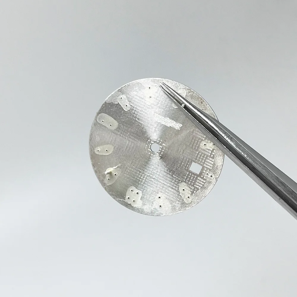 Elegant 31mm Grid-Patterned Round Watch Dial