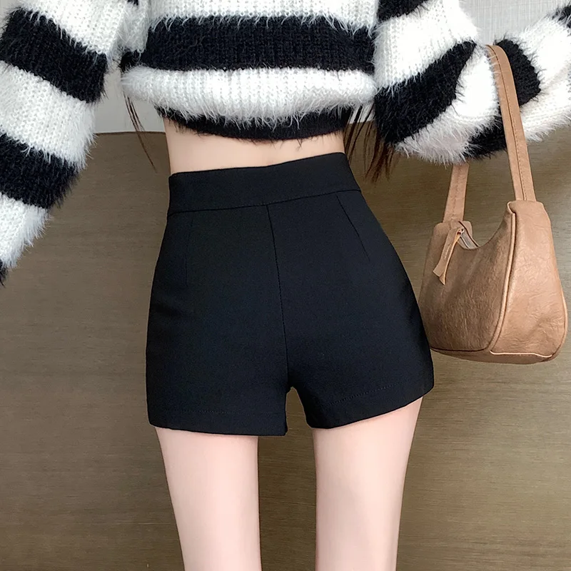 Black shorts winter 2023 new women's thick high waisted A-line tight fitting hot pants with boots