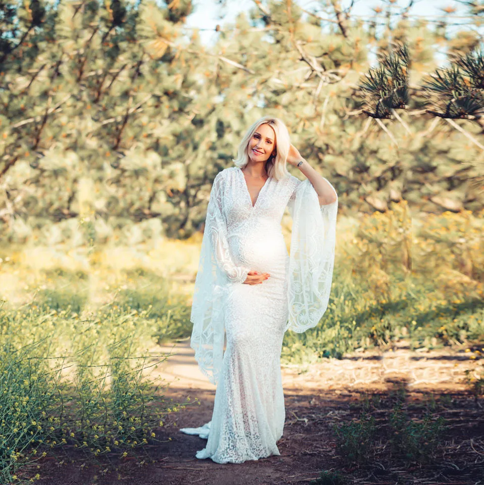 

MK1550-White sexy deep V-neck flared sleeve dress