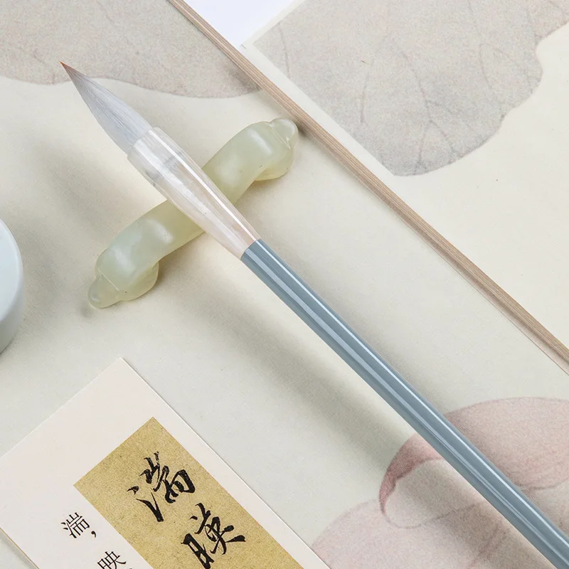 붓은 전문가 수준의 초보자용이 아니며, 서예, 중국화, 정서예, 런닝서예 연습에 사용됩니다.