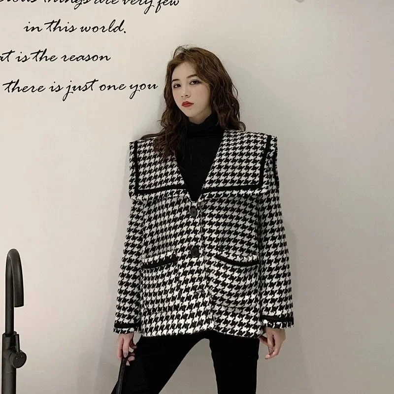 Small Thousand Bird Checker Knitted Short Coat for Women 2023 Autumn/Winter New Navy Collar Small Fragrance Style Thickened Coat