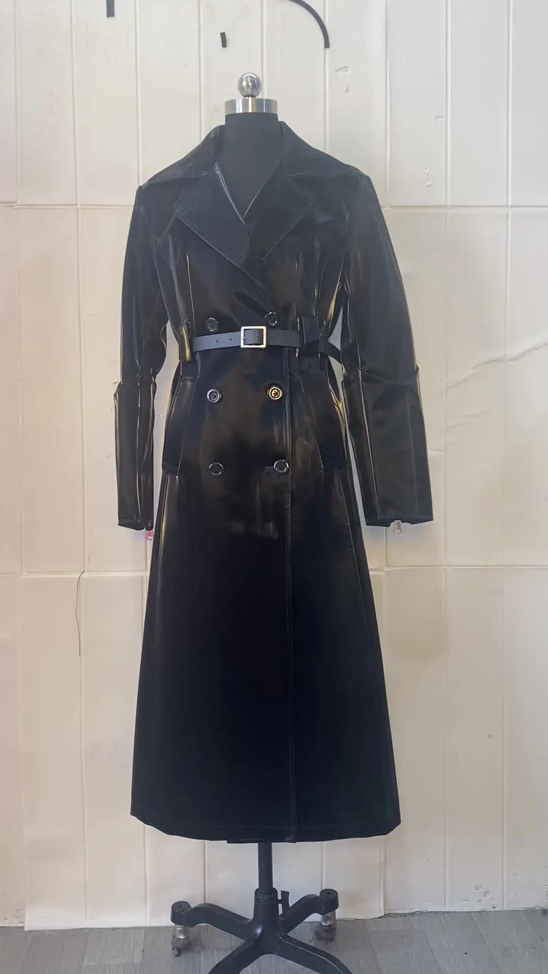 Nerazzurri-光沢のある反射パテントレザー,女性用トレンチコート