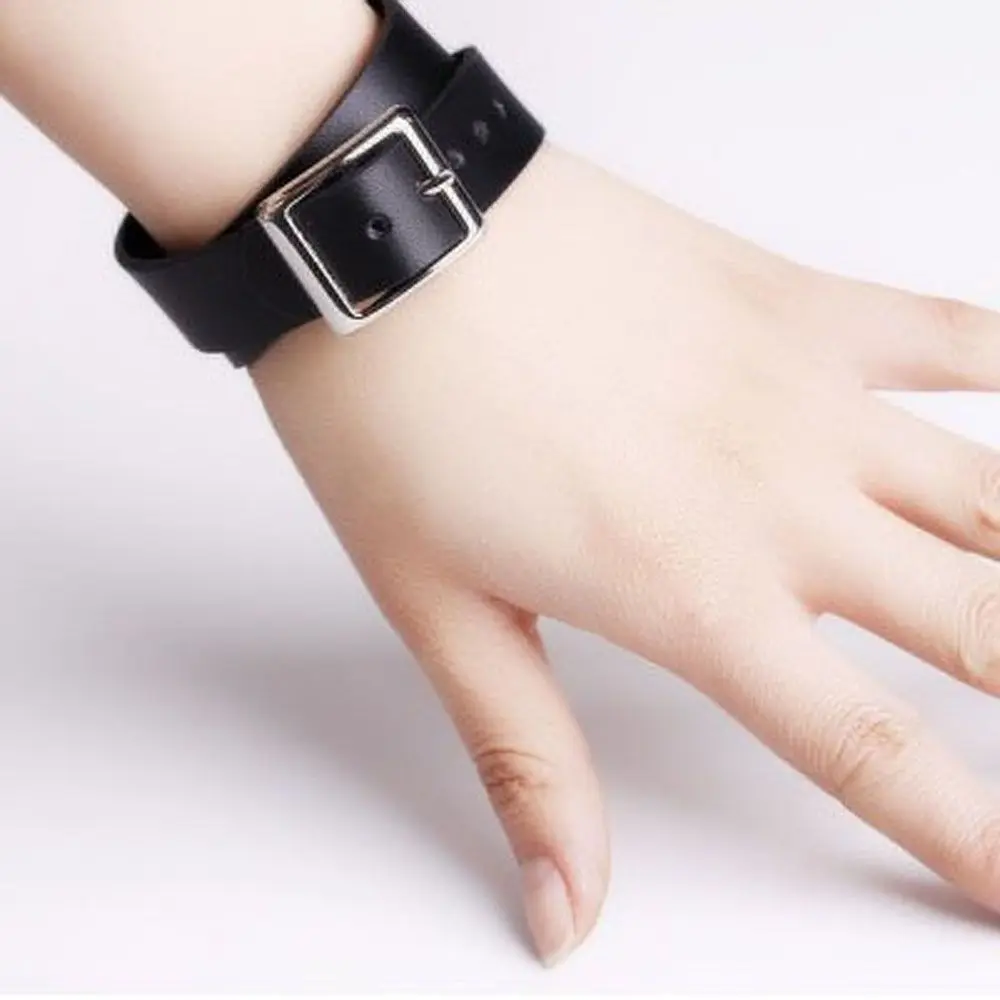 Metal Choker Necklace Harajuku Belt Collar Choker Necklace PU Leather Punk Choker Women Handmade Neck Bracelet Summer Jewelry