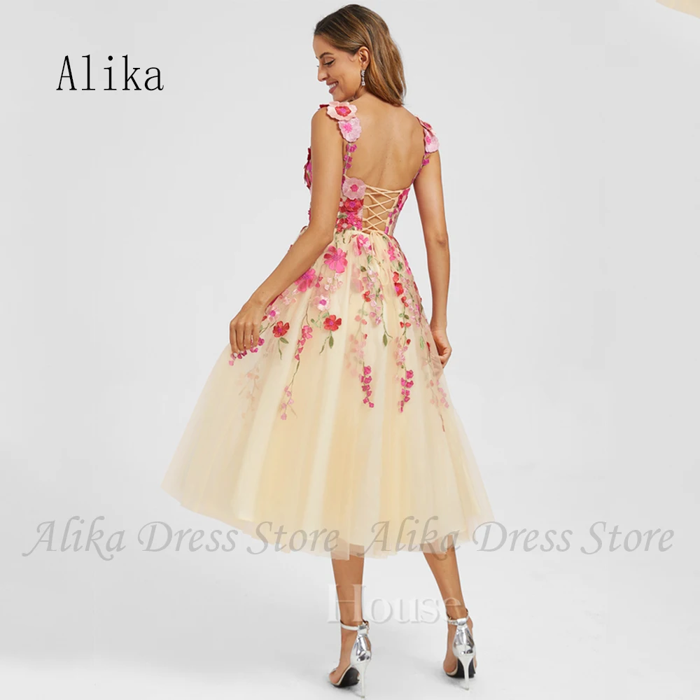 Charming Champagne Wedding Party Dresses with Applque Sleeveless Spaghetti Straps Mother of Bride Dresses for Princess