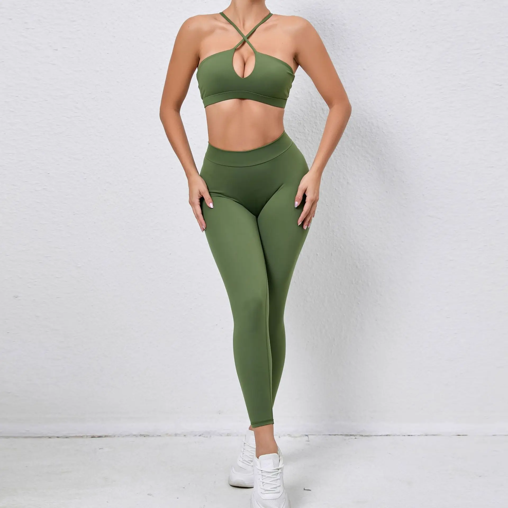 

2PCS New bare-feel yoga set with cross-back design tight-fitting sports outfit for running breathable quick-dry fitness wear