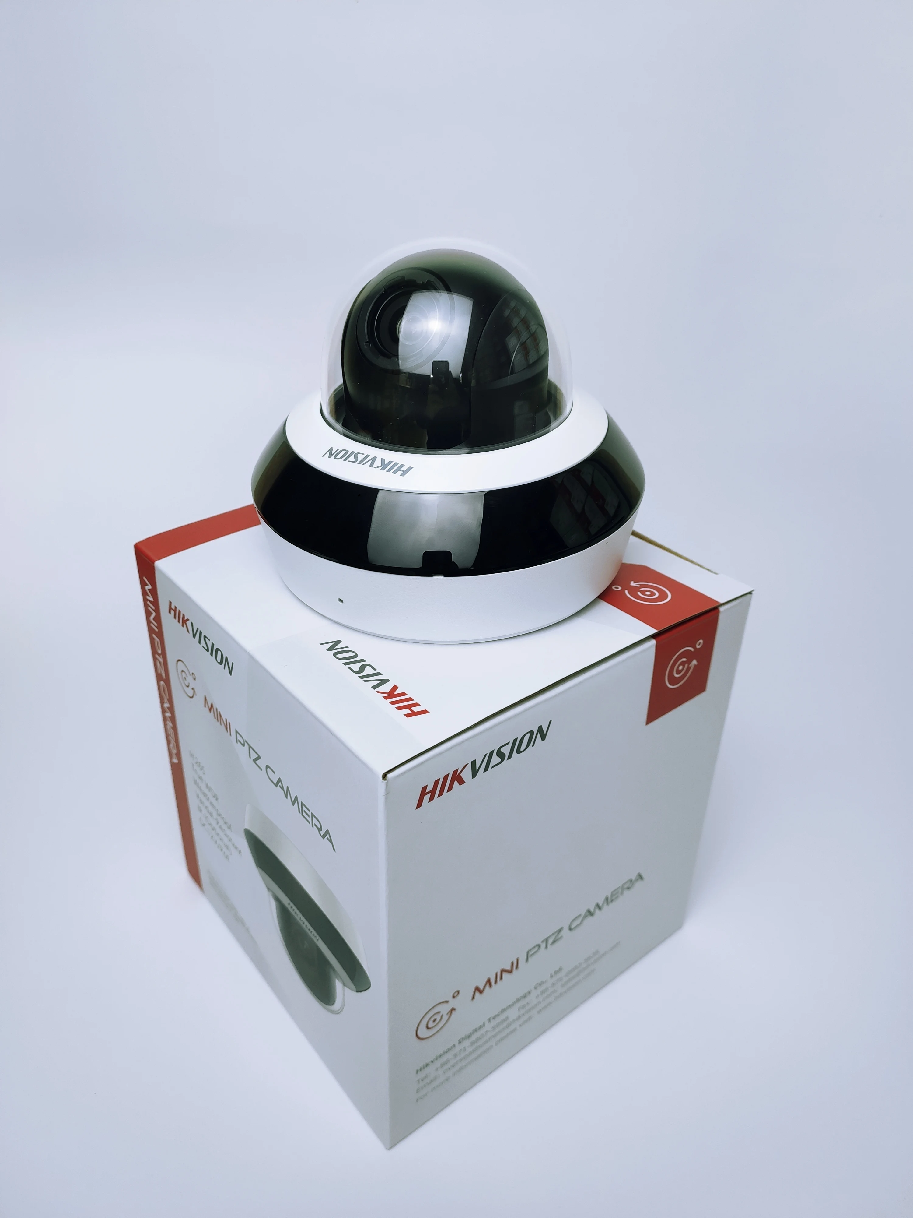 الجملة Hikvision Mini PTZ 4MP DS-2DE2A404IWG1-E/W...