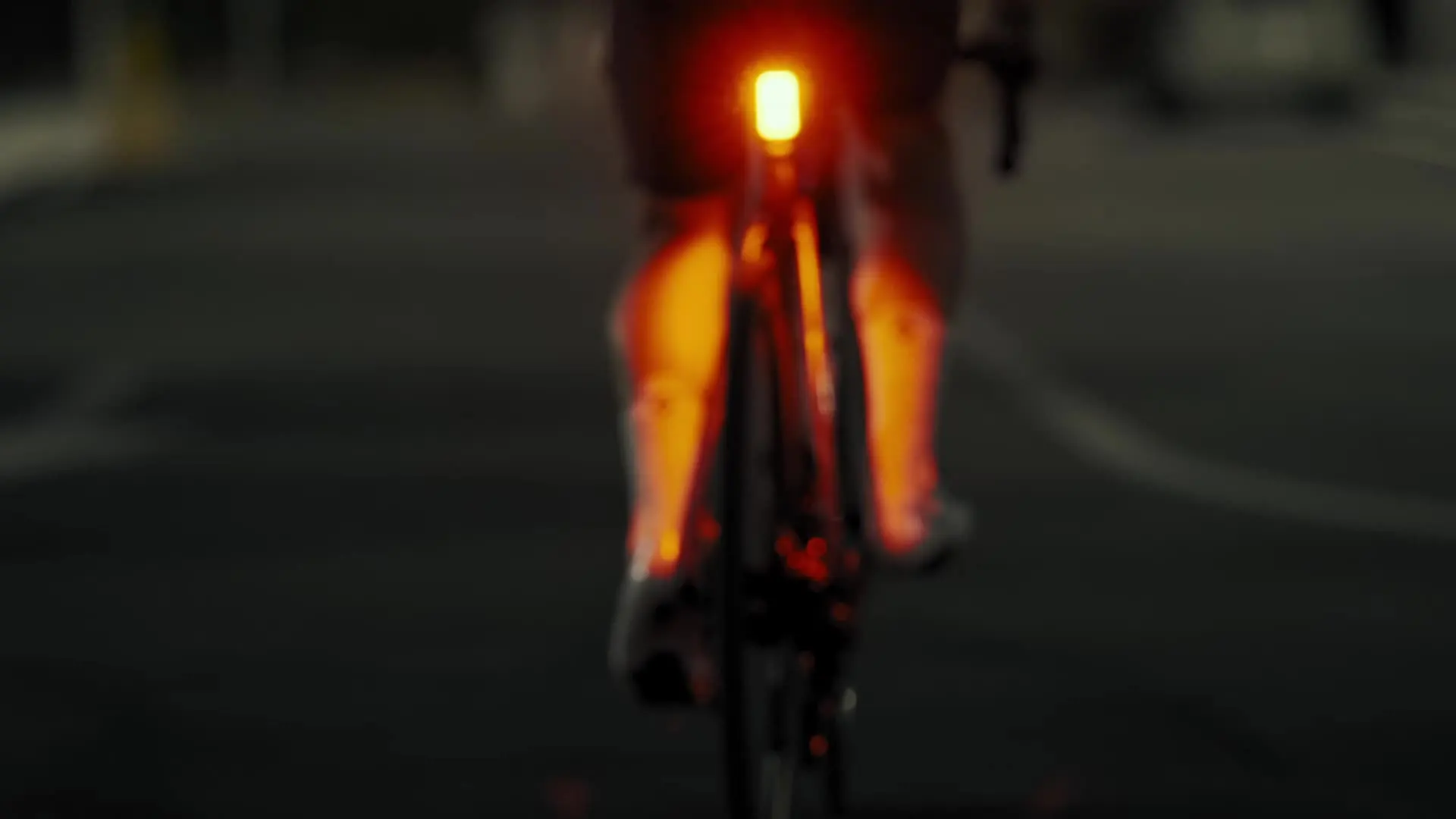 Magicshine SEEMEE 300 自転車テールライト、300 ルーメン自転車テール