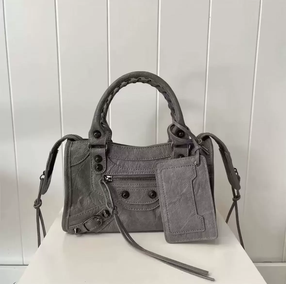Grey Small-24cm