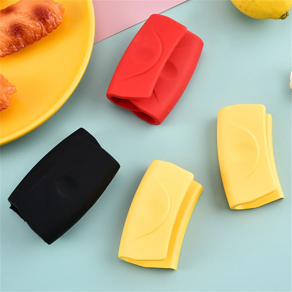 Silicone Anti Scalding Handle Oven Casserole Ear Pot Pan Heat Insulation Holder Gloves Kitchen Tools Bowl Holder Clips