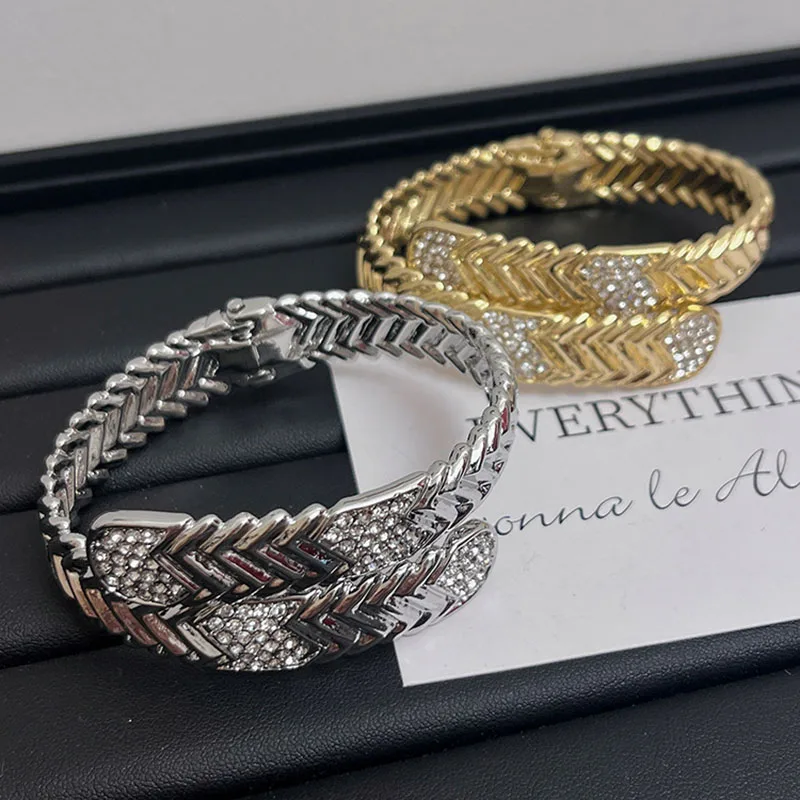 Collier Vintage Plaqué Ceinture Avec Strass Et Bracelet Maille Américaine - Occasion
