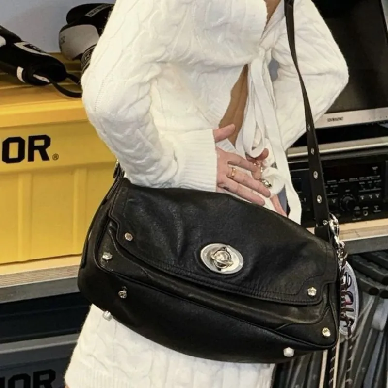 Hot Girl Rivet Tote Bag Women Planet Logo Stitching Large Capacity Shoulder Bags Ladies Sweet Cool Trendy Crossbody Underarm Bag