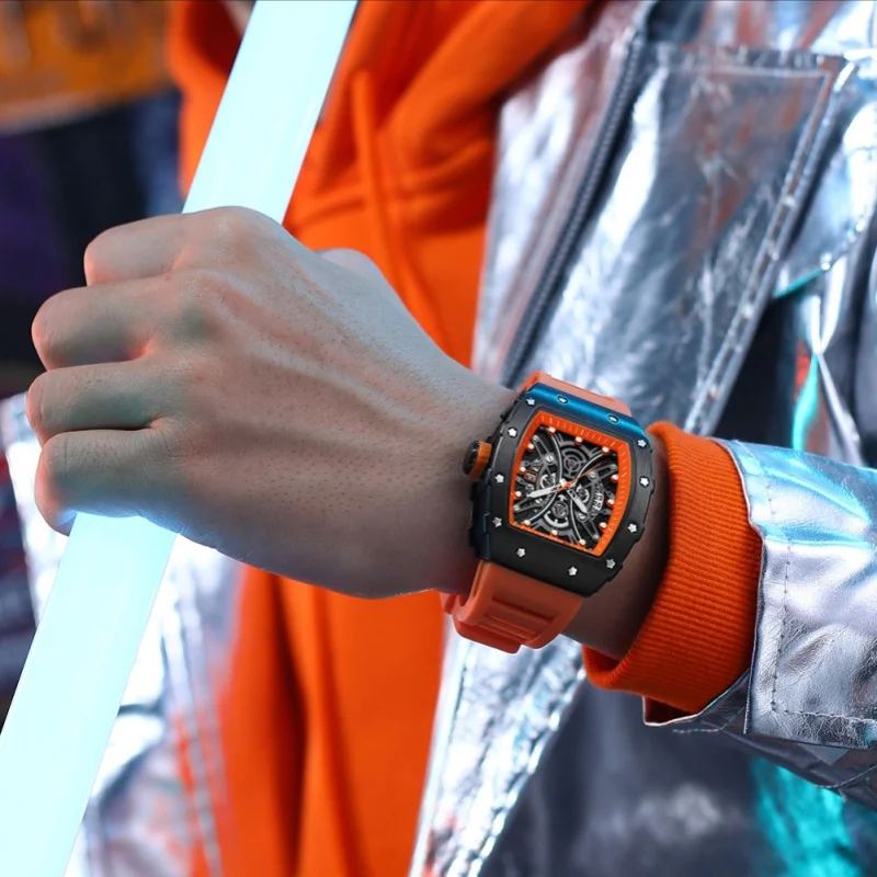 Orologio Da Uomo Curren 8438 Al Quarzo, Cinturino In Silicone Rosso, Quadrante Con Calendario E Dettagli A Stella