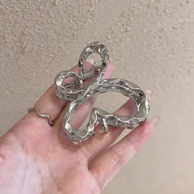 Irregular Metal Butterfly Alloy Hair Clip Women's Quirky Design Back of Head Bun Clip Shark Clamp Hair Accessories