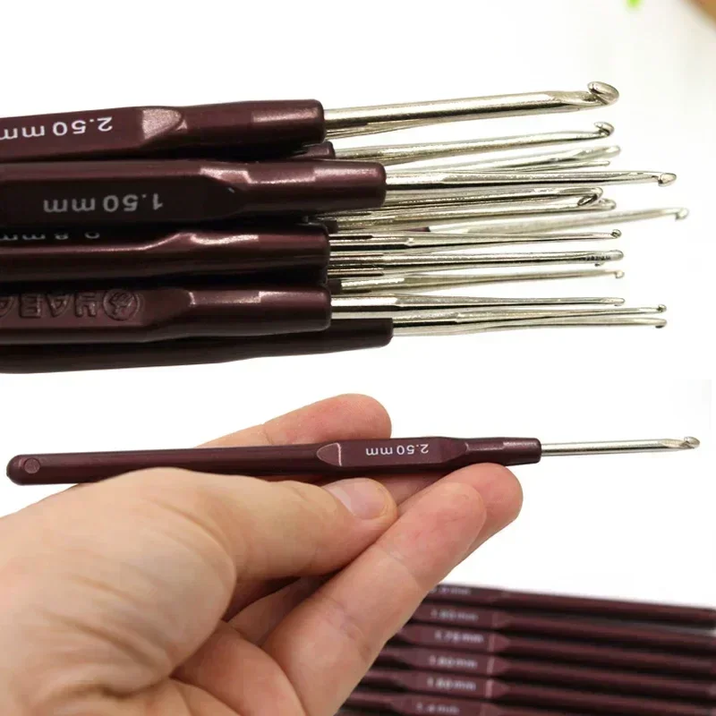 1Pcs Plastic Handle Crochet Hooks Knitting Needles Set 0.5mm-2.5mm 16 Size Crochet Supplies knitting needles,crochet kit,crochet hooks,knitting supplies,crochet needles,knitting material,knitting craft supplies