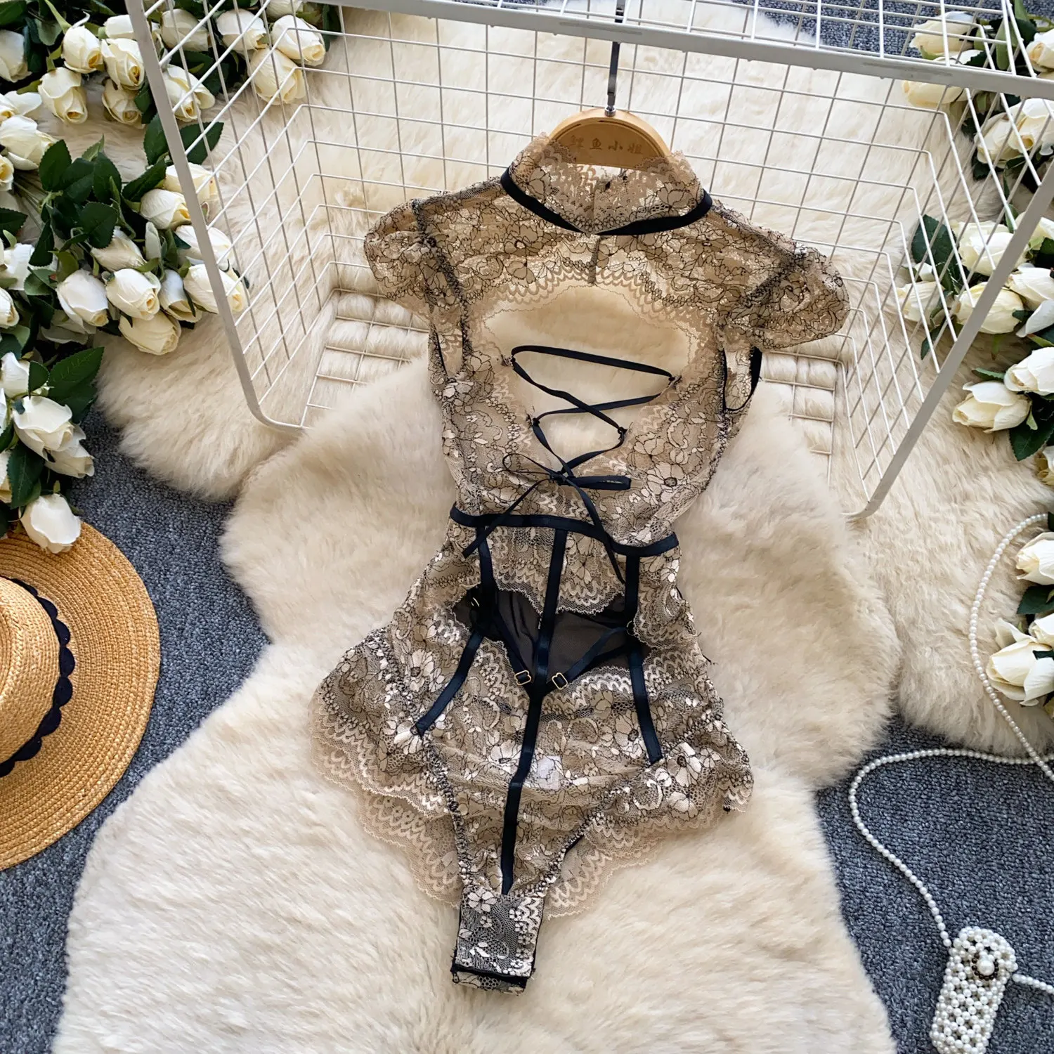 Body sexy in pizzo con mesh trasparente e ricamo floreale donna_voghion.com