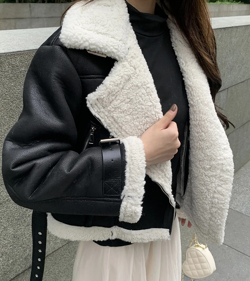 

Vintage Women Faux Fur Leather Zipper PU Jackets Thicken Winter Female Loose Casual Full Sleeve Motorcycle Coats Parkas WJ41