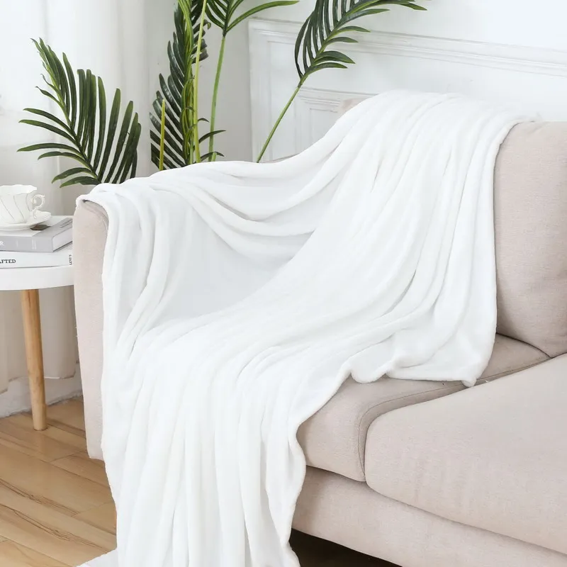 Fluffy Coral Velvet Blanket Flannel Plush Comfortable Thickened and Warm Soft Sofa Throw Blanket for Air-Conditioned Room Luxury 4