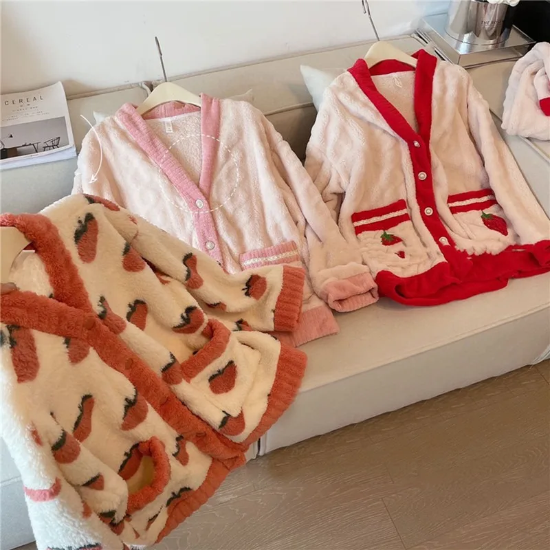 Thickened Warm And Comfortable Pajamas For Women'S Winter Long Sleeved Velvet For Women'S Home Heating Set
