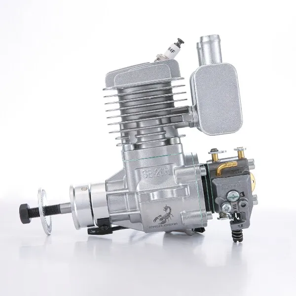 Moteur RCGF Stinger 26CC 2 temps avec bougie et câble d'allumage, prêt pour installation sur avion RC.