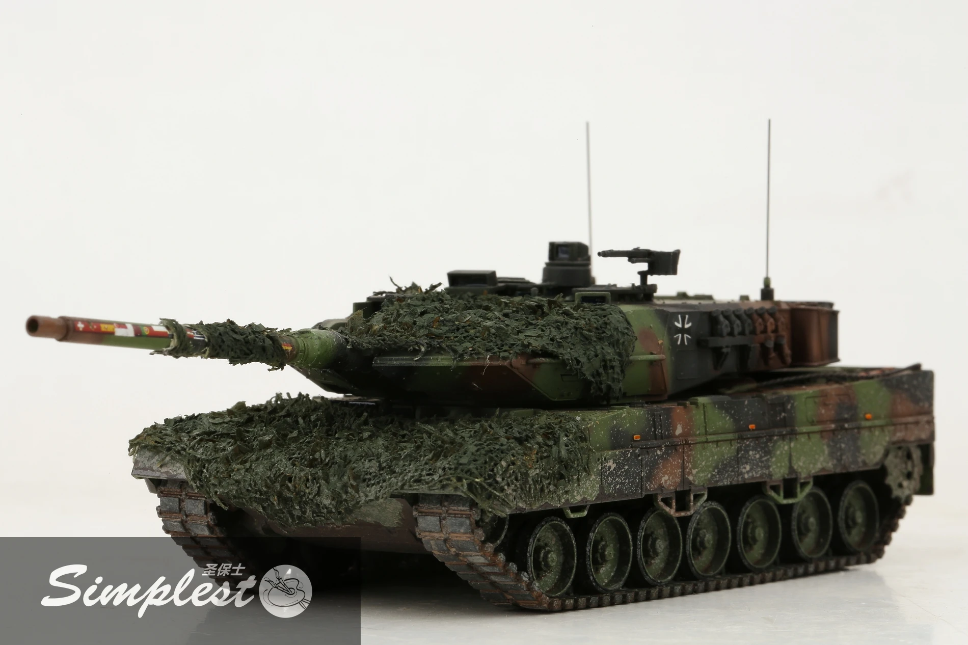 

Simplest 1/72 Leopard2A7 MBT Built Model (Ready for ship)