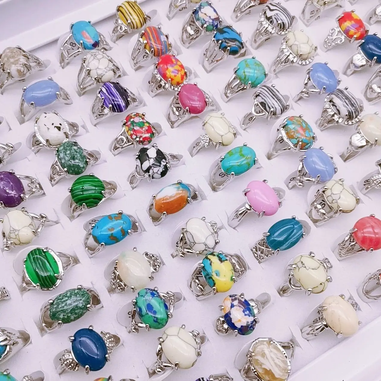 

50/100Pcs Charming Men's Rings for Women Brand New in Colorful Fashion Accessories Party Couples Dating Gifts Mix Bulk Wholesale