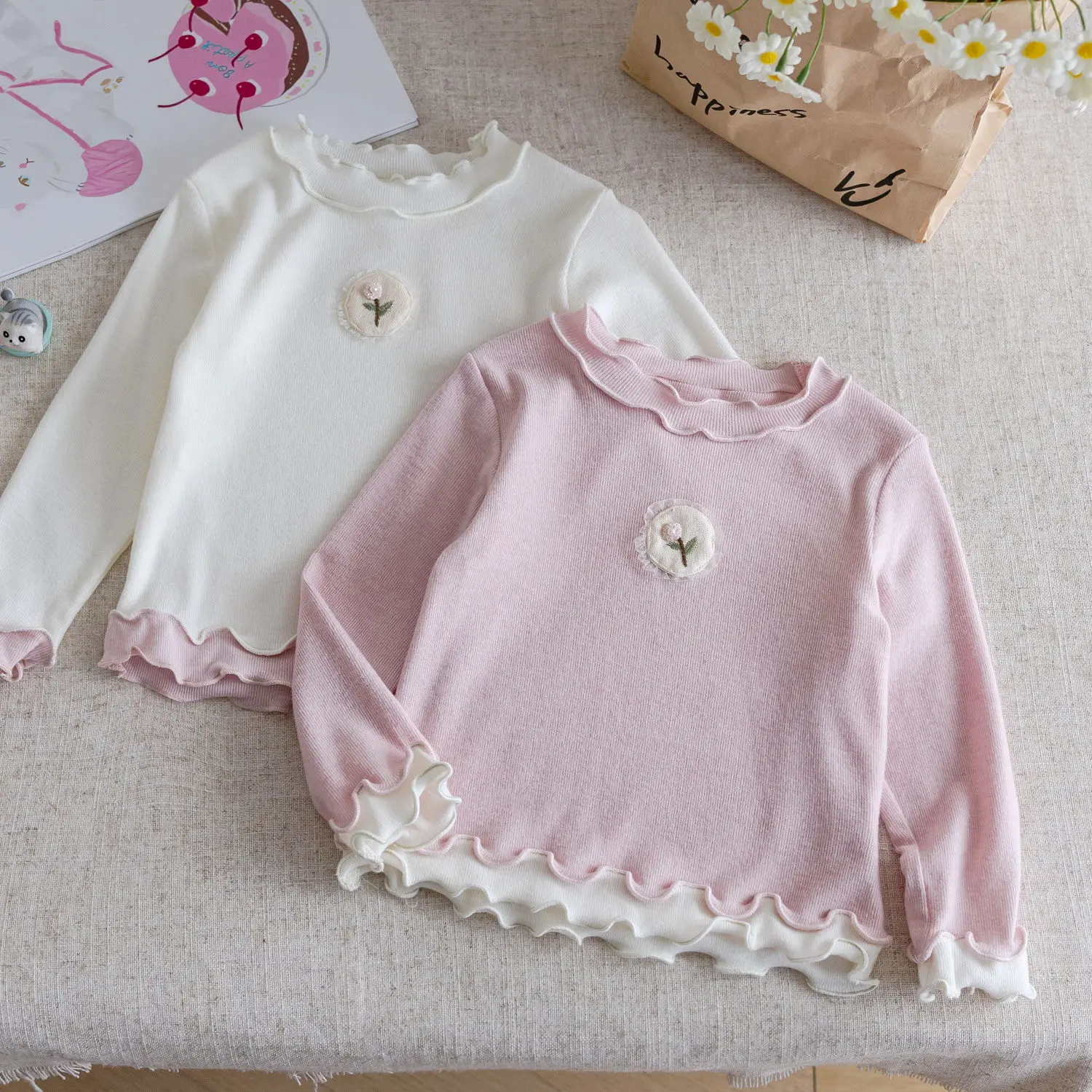 2025  소녀용 달콤한 레이스 탑 티셔츠 부드러운 면 의류 봄 가을 패션 어린이 옷 스웨터