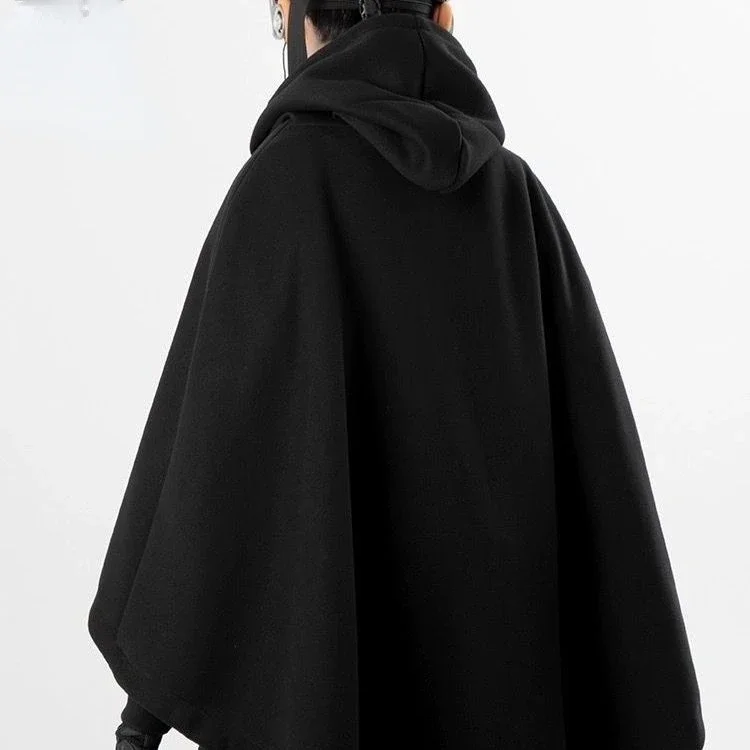 Description Picture 4 of itemJapanese Simple Solid Color Cape Jacket Winter Hoodie Men Warm Windproof Loose Sweatshirt Anime Cosplayer Costume