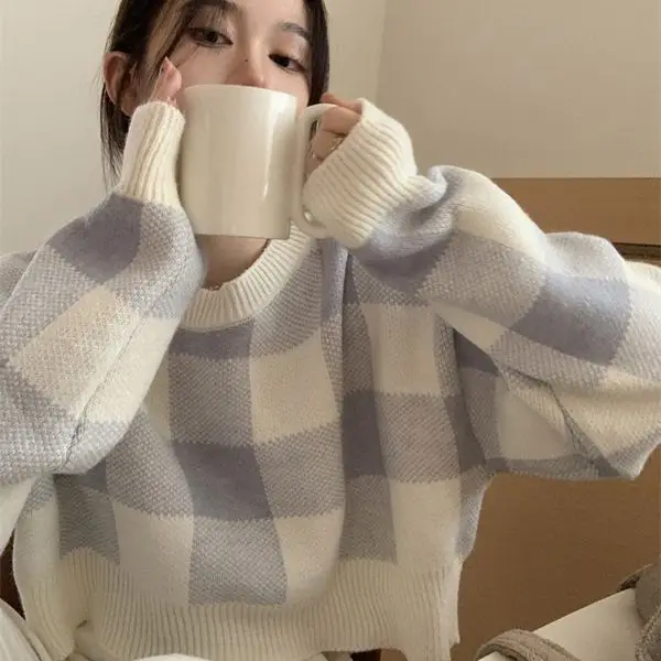 

Autumn and Winter 2023 New Short Sweater Women's Sweater Design Sense Niche Soft Glutinous Chic College Long-Sleeved Top